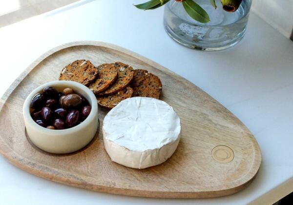 cheese+platter+bowl+duo-cheeselinks-cheeselinks-wooden-gift-cheese-maker-set