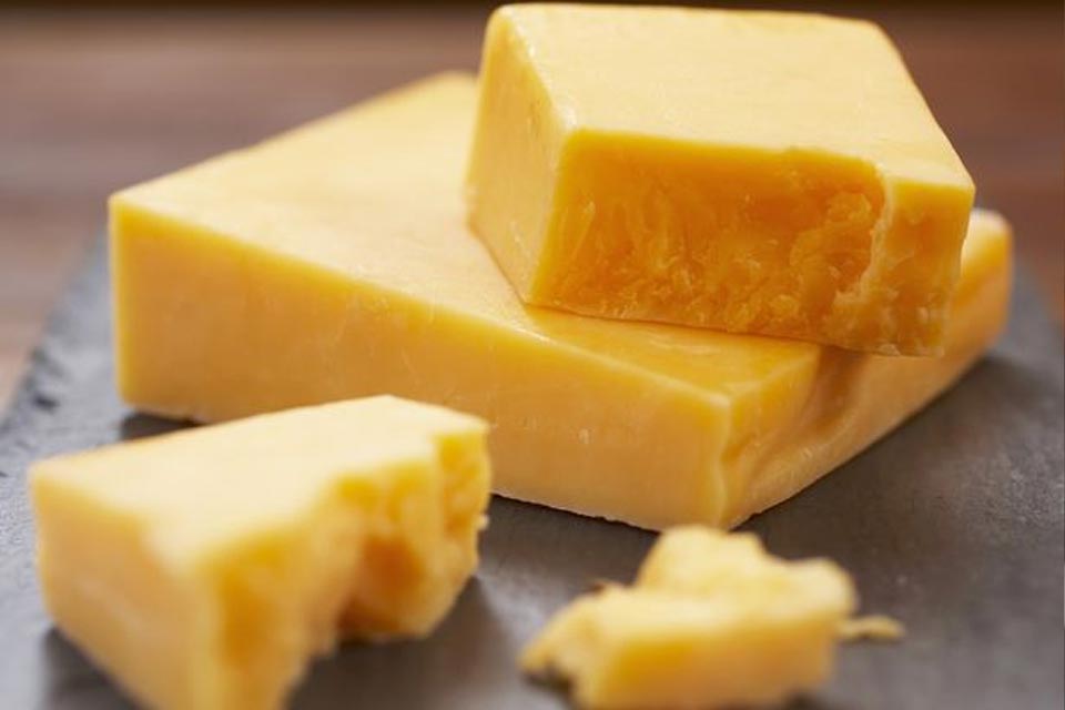 Cheddar cheesemaking