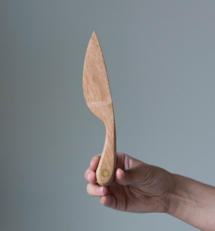 Wooden-cheese-knife-cheeselinks-australia-cheese-gift